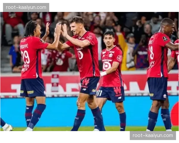 维拉巩固前四优势 主场抢分堡垒面对保级队的压力测试 维拉巩固前四优势 主场抢分堡垒面对保级队的压力测试